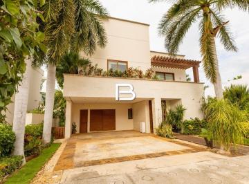 Casa · 461m² · 4 Recámaras · 4 Estacionamientos · Casa en Puerto Cancún