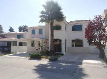 1 · Casa en Venta / Renta en La Vista Country Club con Recamara en Planta Baja