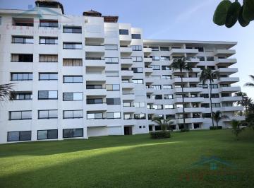 Departamento · 120m² · 2 Recámaras · 1 Estacionamiento · Departamento en Venta Mayan Island Frente a Playa Vista Al Mar 120 m²