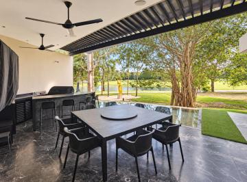 Casa de 4 habitaciones, Mérida · Casa en Renta en Kilil, Yucatán Country Club | Vista Al Golf y Al Lago