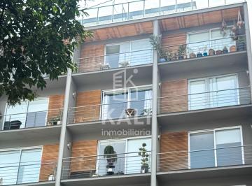 Departamento de 2 habitaciones, Cuauhtémoc · Venta Departamento en Roma Sur - Balcones, Ventilación y Amplitud