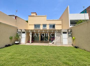 Casa de 4 habitaciones, Naucalpan de Juárez · Casa en Venta en Jardines de San Mateo – Remodelada, con Jardín y Excelente Ubicación