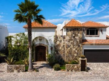 Casa · 551m² · 5 Recámaras · 2 Estacionamientos · Casa en Venta en Residencial Punta Piedra en Ensenada, Baja California
