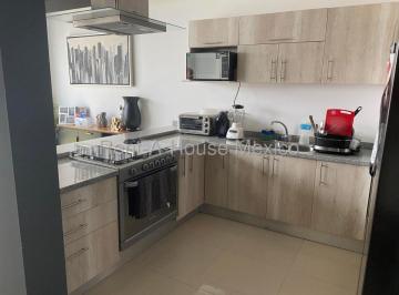 Departamento de 3 habitaciones, Querétaro · ¡Casa en Renta con Roof Garden, Estudio y Excelentes Amenidades Cerca de El Refugio!