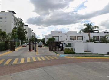 Casa de 3 habitaciones, Zapopan · Venta de Casa en La Av Torremolinos en Zapopan, Jalisco.