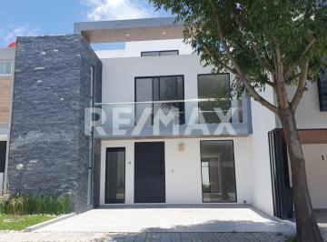 Casa en condominio · 290m² · 4 Recámaras · 2 Estacionamientos · Casa en Renta Parque Querétaro, Lomas de Angelópolis - (4)