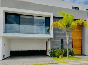 Casa de 4 habitaciones, San Andrés Cholula · Renta de Casa Moderna con Jardín en Zona Lomas de Angelópolis