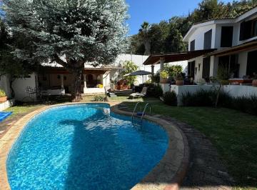 Casa · 650m² · 4 Recámaras · Casa en Venta con Alberca Prados del Campestre