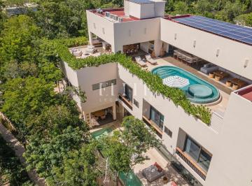 Casa · 1230m² · 5 Recámaras · 3 Estacionamientos · Villa de 5 Recámaras en Venta/renta en Aldea Zamá de Lujo