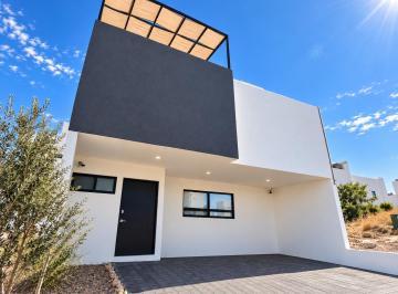 Casa de 3 habitaciones, Querétaro · Casa en Preserve Juriquilla | 3 Recámaras con Baño, Jardín y Roof Garden