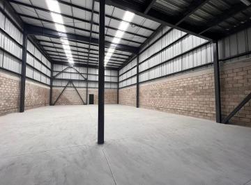 Bodega comercial , Tlajomulco de Zúñiga · Excelente Bodega a Estrenar en Santa Cruz de Las Flores