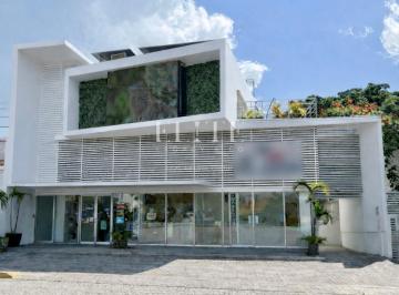 Oficina · 112m² · 1 Estacionamiento · Oficina de 112 m² en Renta en Av Nader Cancún Centro Cerca de Vialidades Principales
