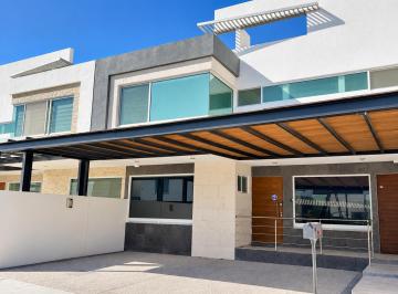 Casa de 4 habitaciones, Querétaro · Casa Equipada en Lomas de Juriquilla | 4 Recámaras, Jardín y Paneles Solares