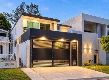 Casa · 320m² · 4 Recámaras · Casa - Ampliacion Ampliación Unidad Nacional