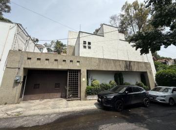 Casa de 4 habitaciones, Coyoacán · Casa de 925 m² con 4 Recámaras en Venta en Jardines del Pedregal