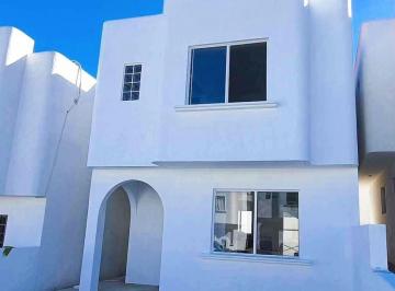 10679c87a5fd04437262227cd6bd2313b67a05fd285b74282d69f1627452d9e7 · Casa en Renta en Fracc. Coto 84 | 3 Recámaras | Privada con Seguridad 24/7