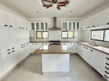 Casa de 4 habitaciones, Cancún · Renta en Villa Magna 4 Recámaras