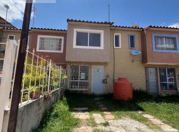 Casa · 85m² · 4 Recámaras · 1 Estacionamiento · Casa - Fraccionamiento Real del Valle