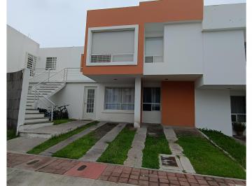 Dúplex de 3 habitaciones, El Marqués · En Renta Depa en El Fraccionamiento El Mirador