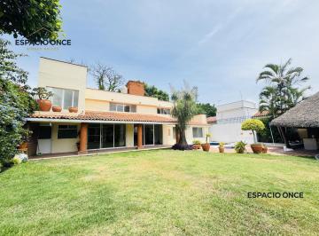 Casa · 433m² · 6 Recámaras · Casa en Palmira Tinguindin