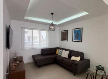 Casa · 121m² · 3 Recámaras · 2 Estacionamientos · Casa en Fraccionamiento Desarrollo Habitacional Zibata