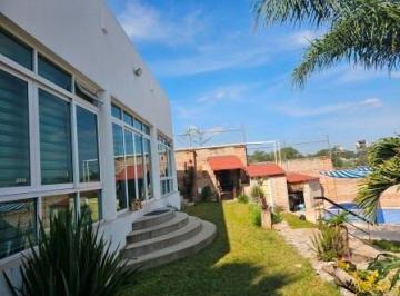 Villa · 104m² · 1 Recámara · 4 Estacionamientos · Casa en La Loma