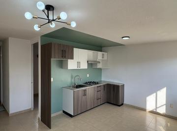 Dúplex de 2 habitaciones, El Marqués · Remodelado, Planta Alta, Para Volver a Estrenar.