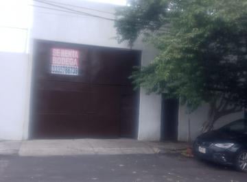 Bodega comercial de 1 habitación, Guadalajara · Bodega a Dos Cuadras de Lazaro Cardenas 300 m²