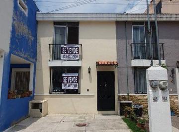 Casa en condominio de 3 habitaciones, San Pedro Tlaquepaque · Casa en Venta en Balcones de Santa Maria
