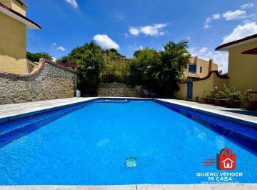 Casa · 250m² · 3 Recámaras · 2 Estacionamientos · Casa de un Nivel en Venta en Lomas de Tetela, Cuernavaca