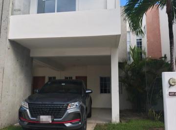 Casa en condominio de 3 habitaciones, Solidaridad · Se Renta Hermosa Casa en Selvanova, 3 Recamaras, Excelente Ubicacion