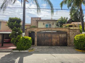 Casa de 4 habitaciones, Zapopan · Hermosa Residencia en Venta Jardines Vallarta