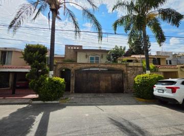 Casa de 4 habitaciones, Zapopan · Hermosa Residencia en Venta Jardines Vallarta