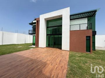 Casa · 300m² · 3 Recámaras · 5 Estacionamientos · Casa en Venta en Residencial Valle del Molino Texcoco | 3 Recámaras | Terreno 600 m² | Seguridad 24h