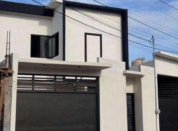 Casa de 3 habitaciones, Boca del Río · Casa en Venta Col. Primero de Mayo Sur, Boca del Rio.