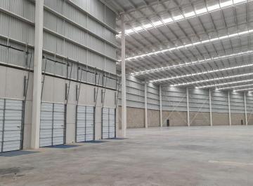 Nave industrial en Renta · Nave en Renta en Toluca Dentro de Parque con Seguridad, Amplio Patios de Maniobras