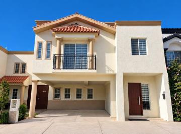 Casa · 239m² · 4 Recámaras · 2 Estacionamientos · Casa en Venta 4 Recamaras, Canto de Verona I, Cd Juarez Chih