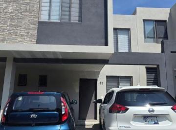 Casa de 3 habitaciones, Querétaro · Bonita y Como Nueva Cerca de Todo!