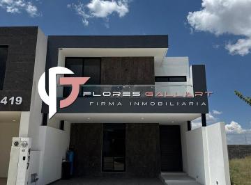 Casa en condominio · 205m² · 4 Recámaras · 2 Estacionamientos · Casa en Venta en Fracc. Vilanova Al Sur de La Ciudad de Aguascalientes P