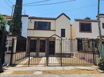 1 · Casa en Venta en Cumbres Monterrey
