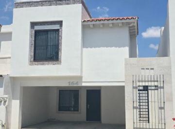 Casa de 3 habitaciones, Saltillo · Casa en Renta en Fracc. Hacienda La Aurora