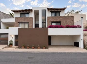 1 · Casa en Venta en La Toscana, Monterrey - Carr Nacional, 3 Rec, con Recámara en Planta Baja. Alberca