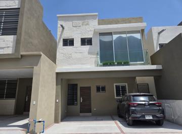 Casa de 3 habitaciones, Santa Catarina · Casa Semi Equipada Para Estrenar