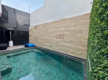 Casa de 4 habitaciones, Zapopan · Casa en Venta Recien Remodelada