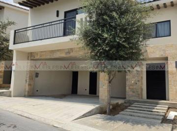 Casa · 350m² · 3 Recámaras · 2 Estacionamientos · Casa en Renta en El Ranchito