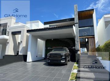 Casa · 300m² · 4 Recámaras · 4 Estacionamientos · Casa en El Cid