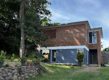 Casa de 3 habitaciones, Tapachula · Casa con Alberca y Hermoso Jardin
