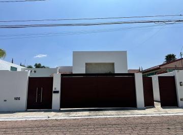 0e7f650b640d037bbf6dcbcd7037fc46aee1c064e51c57aaefb6b4851e712b98 · Casa 1 Planta en Renta Juriquilla