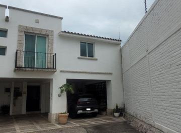Casa de 4 habitaciones, León · Vendo Gran Casa en La Marina Al Norte de La Ciudad de León, Gto.