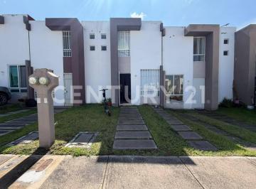 Departamento · 63m² · 2 Recámaras · 1 Estacionamiento · Venta de Casa en Puerta Navarra